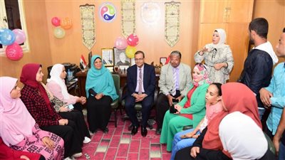 رئيس جامعة سوهاج يشهد احتفالية مركز نور البصيرة لذوي الإعاقة باليوم العالمي للغة الإشارة