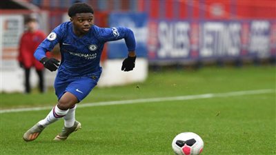 برايتون يشعر بالقلق بشأن إصابة مدافعه 