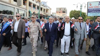 محافظ المنيا يقود 