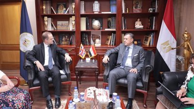 عيسى يستقبل سفير المملكة المتحدة لبحث سبل التعاون