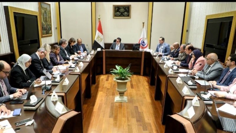 اجتماع الصحة والبنك