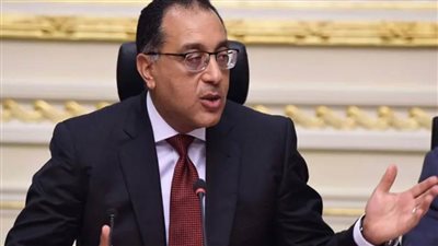 رئيس الوزراء: الحكومة تعمل جاهدةً لتذليل العقبات أمام المٌصدرين