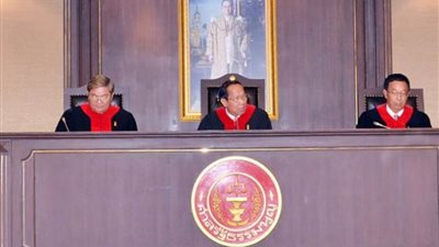 المحكمة الدستورية في تايلاند تقضي بإمكانية بقاء رئيس الوزراء في منصبه