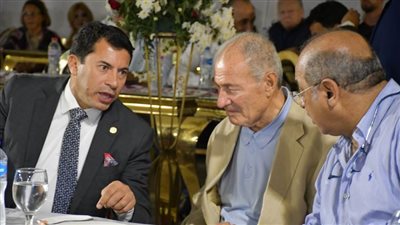 وزير الشباب والرياضة يشهد افتتاح بطولة الجمهورية للفروسية بحضور رئيس الاتحاد الدولي لليد 