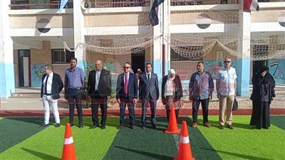 وسط حالة من السعادة.. توافد الأطفال والطلاب على مدارس كفر الشيخ
