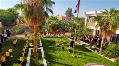 المدارس تستقبل الطلاب في أول يوم للعام الدراسي الجديد بعدد من محافظات الجمهورية