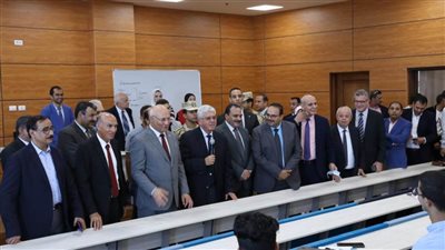 وزير التعليم العالي: تزويد الجامعة بأحدث الأجهزة التكنولوجية لتقديم تجربة تعليمية متميزة