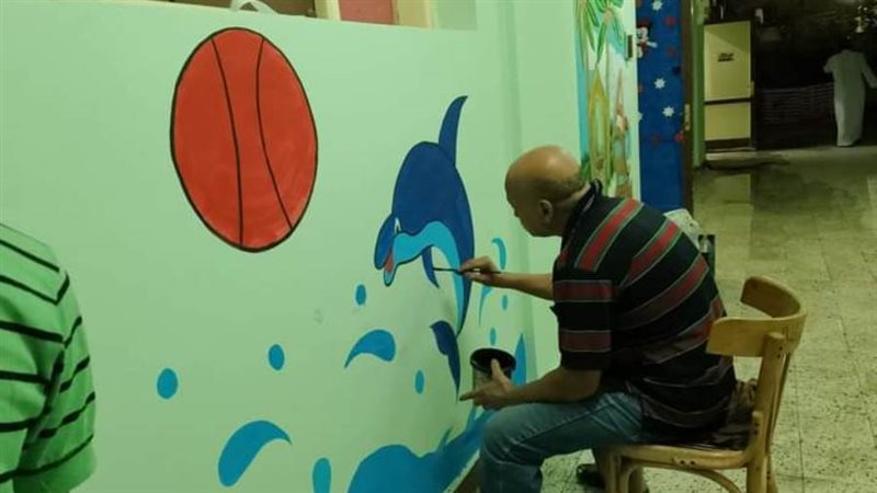 تزيين جدران المدارس