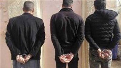 ضبط 3 أشخاص بالجيزة لقيامهم بتزوير العملات النقدية