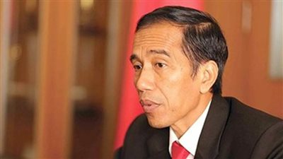 الرئيس الإندونيسي يأمر بمراجعة إجراءات السلامة خلال مباريات كرة القدم في البلاد