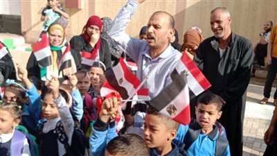 بالبالونات والأعلام.. استقبلت مدرسة صافور بالشرقية الطلاب في العام الدراسي الجديد 