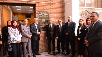 رئيس جامعة أسيوط يفتتح تجديد مدرجات شعبة الدراسة باللغة الإنجليزية بكلية التجارة