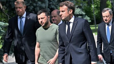 الرئيس الفرنسي يتعهد السعي مع شركائه في أوروبا لفرض 