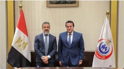 وزير الصحة يبحث مع ممثل الـ«يونيسيف» التعاون في برامج تعزيز صحة الأم والطفل