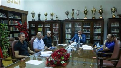 الخطيب يجتمع مع كولر للاطمئنان على الفريق قبل بدء مشوار دوري أبطال إفريقيا