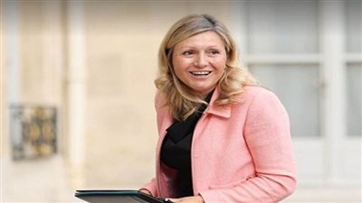 رئيسة الجمعية الوطنية الفرنسية: حل البرلمان سيكون بمثابة 