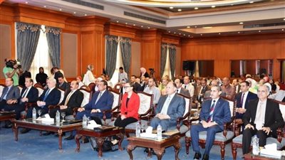 محافظ أسيوط يشارك وزير التنمية المحلية افتتاح فعاليات مؤتمر أسوان لمدن التعلم 2022