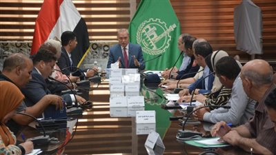 القليوبية: تطوير ورفع كفاءة الخدمات المقدمة لمنطقة العمارات السكنية بالخانكة