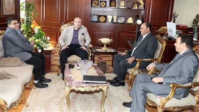 محافظ بني سويف يلتقى نائب وزير الزراعة ورئيس الخدمات البيطرية