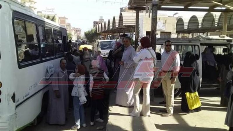 مواقف السيارات