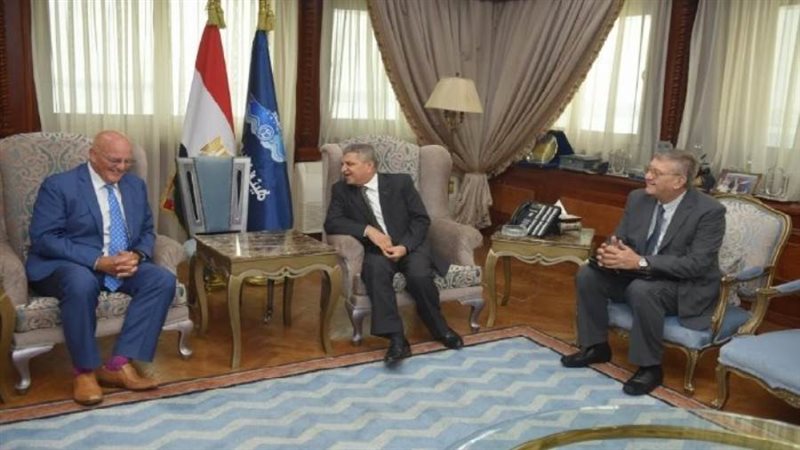 الفريق أسامة ربيع