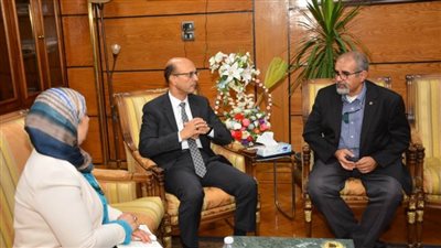 جامعة أسيوط تُعلن توجيه حركتها البحثية لمجلات التنمية المستدامة فى الفترة المقبلة 