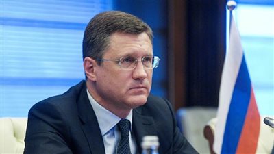 نائب رئيس الوزراء الروسي: قرار (أوبك بلس) بخفض إنتاج النفط مرتبط بإعادة توازن السوق