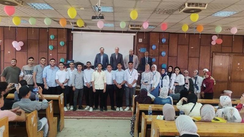 استقبال طلاب جامعة