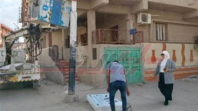 إزالة 28 إعلان مخالف بمدينة بيلا في كفر الشيخ 