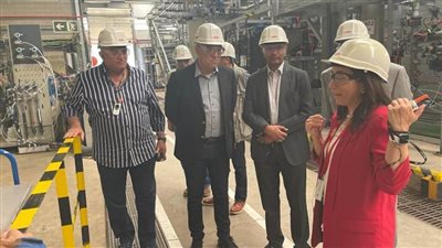 وزير الإسكان يناقش في مركز بحثي إسباني أساليب تكنولوجيات تنقية مياه الشرب