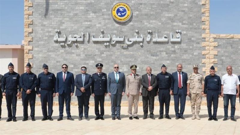 محافظ بني سويف يقدم