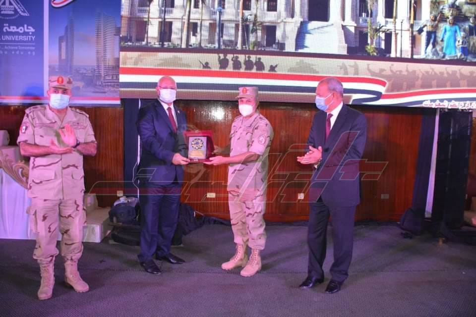 ندوة العبور إلى الجمهورية الجديدة ندوة العبور إلى الجمهورية الجديدة