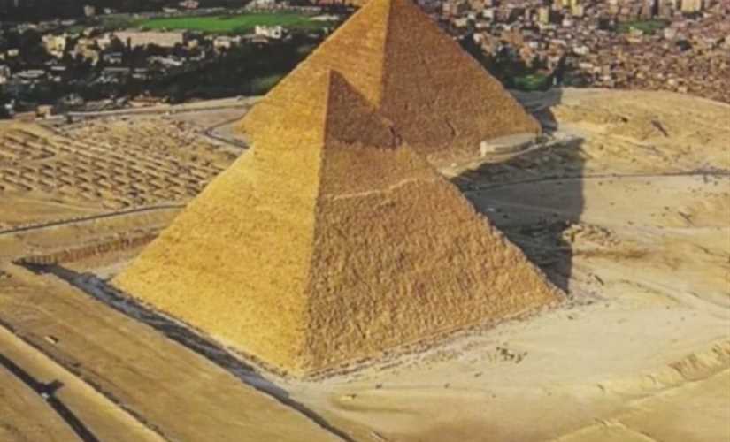 مؤرخ بريطاني يكشف سر اختفاء جثمان الملك خوفو في الهرم الأكبر
