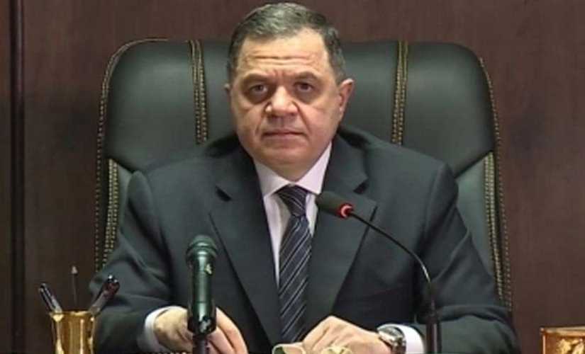 وزير الداخلية يتقدم مشيعي الجنازة العسكرية لشهيد الواجب النقيب ماجد عبد الرازق