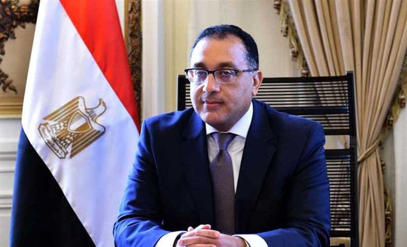رئيس الوزراء يزور مصنعا لإنتاج الخميرة في بني سويف