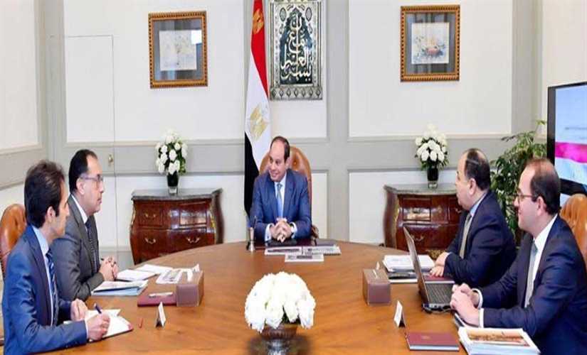 "السيسي" يبحث مؤشرات الأداء الاقتصادي.. مصر تنجح في خفض الدين من 108% من الناتج المحلي إلى 90% خلال عامين