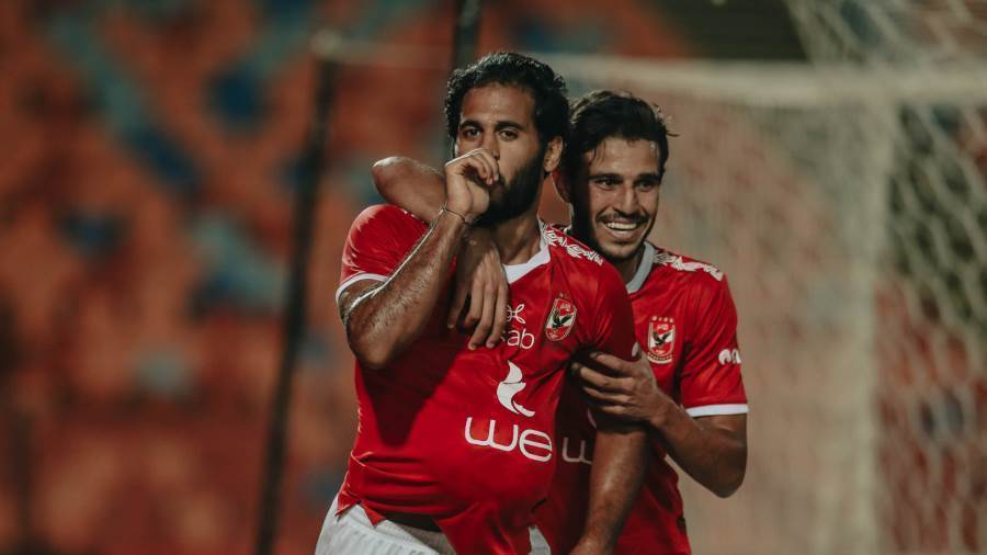 مروان محسن يحتفل بهدفه في شباك الجونة