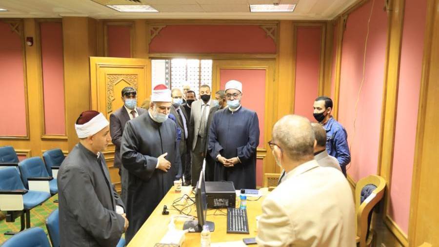 الضويني وعياد يتفقدان اختبارات الابتعاث الخارجي