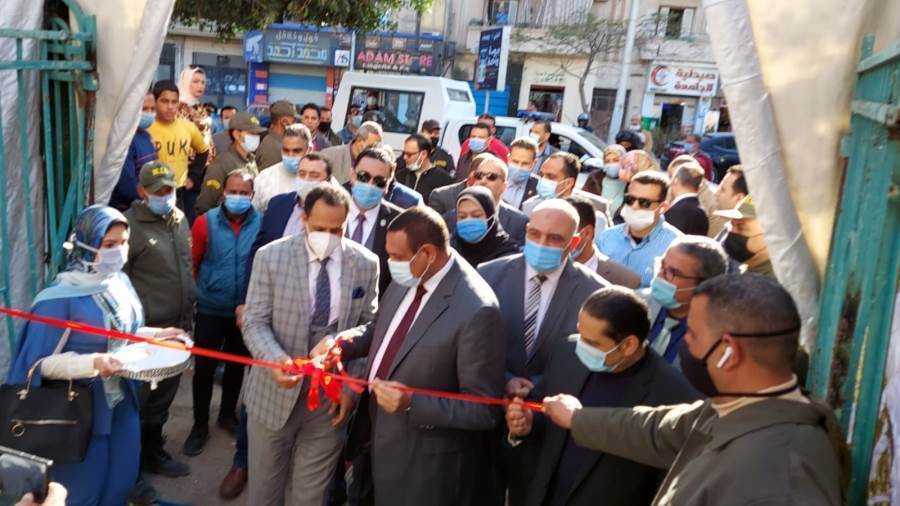 محافظ البحيرة ورئيس جامعة دمنهور يفتتحان معرض خير رمضان