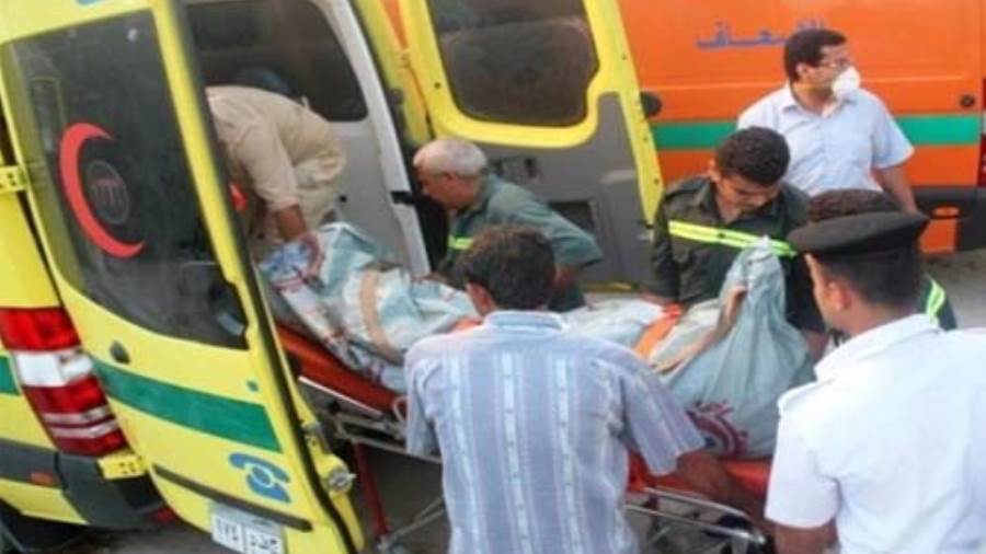 الاسعاف تنقل المصابين