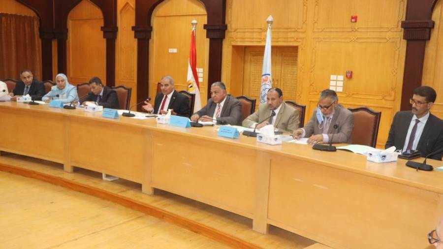 اجتماع لجنة خدمة المجتمع وتنمية البيئة بجامعة الازهر