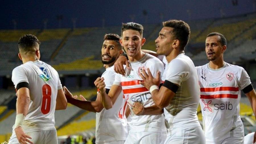 أحمد فتوح مع لاعبي الزمالك