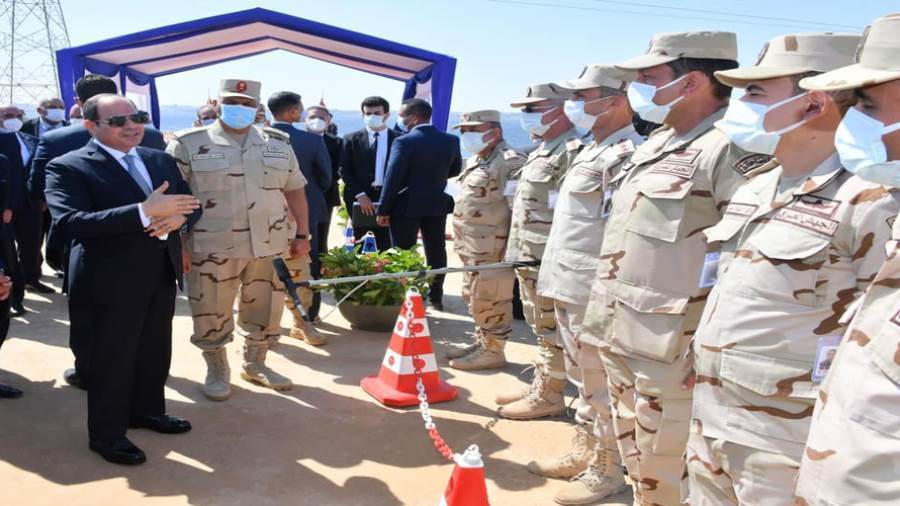 خلال تفقد الرئيس لأعمال تطوير المحاور والطرق الجديدة بالإسكندرية