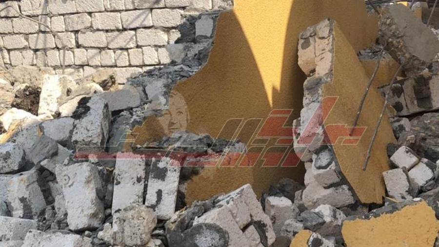 بناء مقبرة علي أرض زراعية