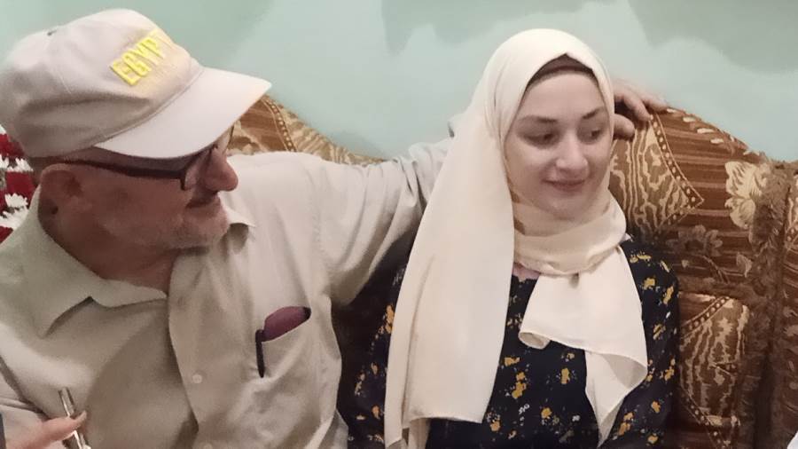 الأولى على الثانوية العامة ووالدها