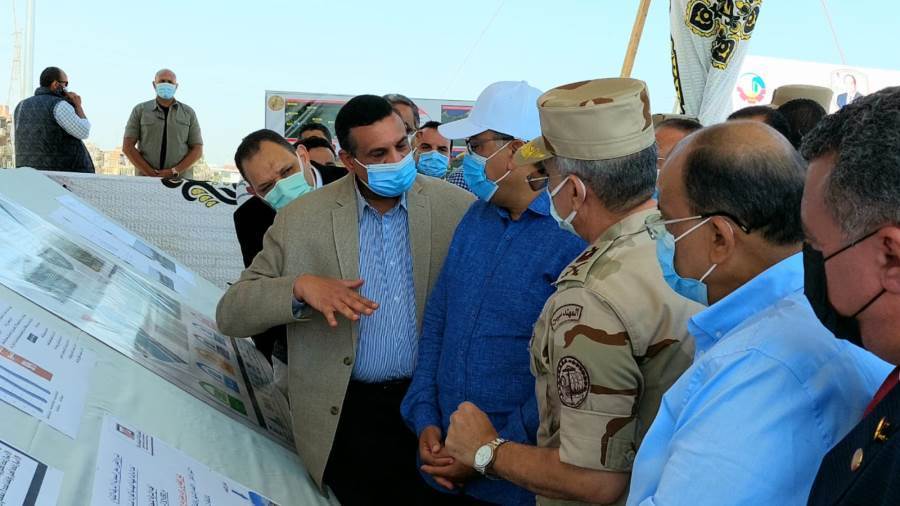 رئيس الوزراء يتفقد محور المحمودية