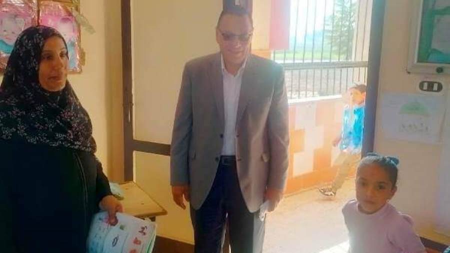 محافظ الشرقية خلال جولته بمدرسة الجمالية