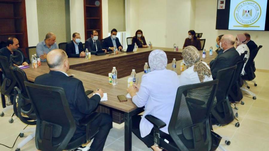اجتماع نائب وزير السياحة بالمقر الجديد بالعاصمة الإدارية
