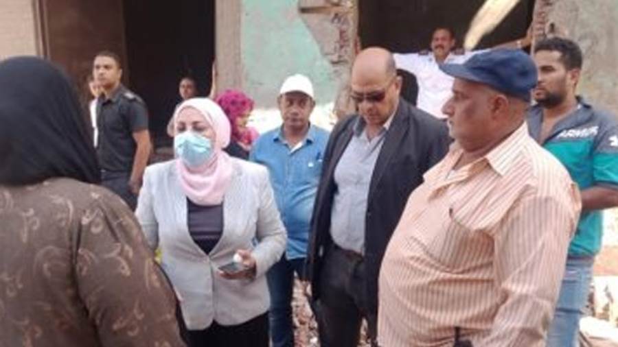 نائب محافظ القاهرة ورئيس حى مصر القديمة فى حوار مع المواطنين