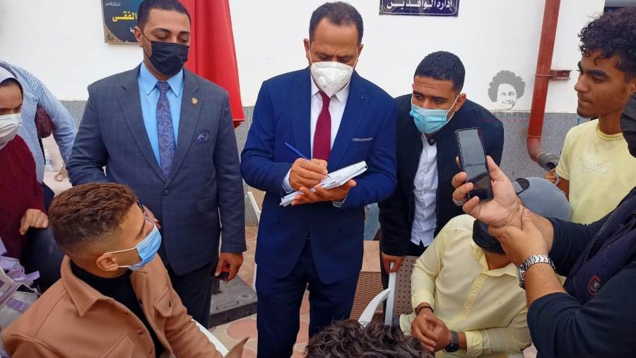 رئيس جامعة دمنهور يتفقد سير العملية التعليمية صور